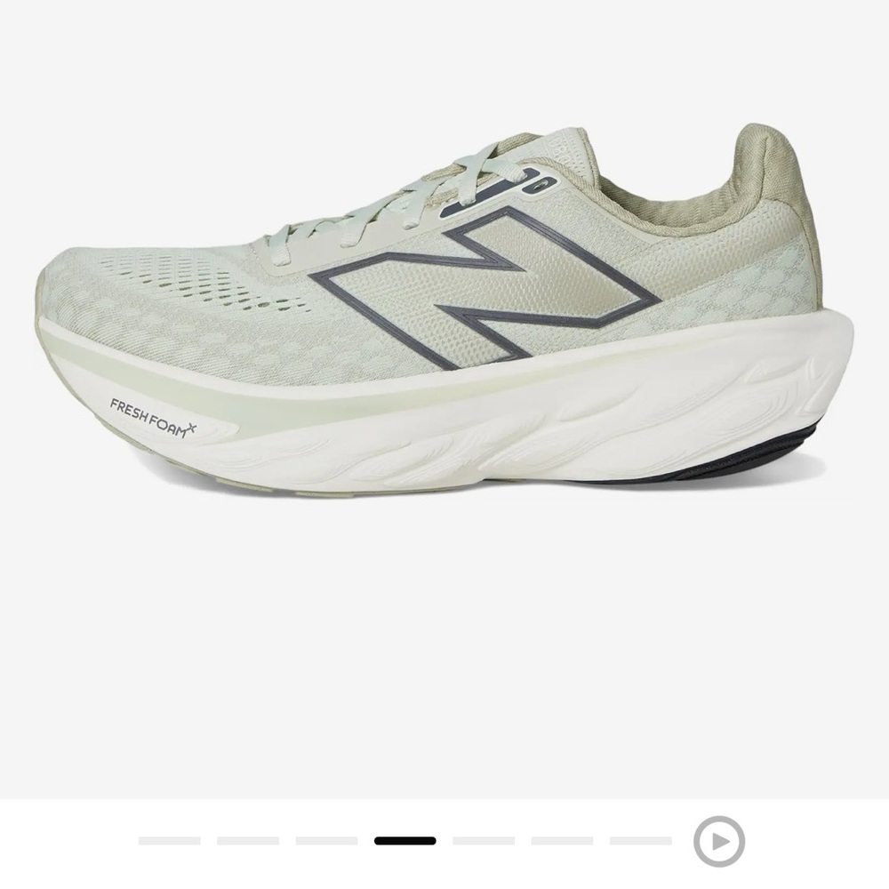 New Balance Women's  1080 Athletic Shoes - mint